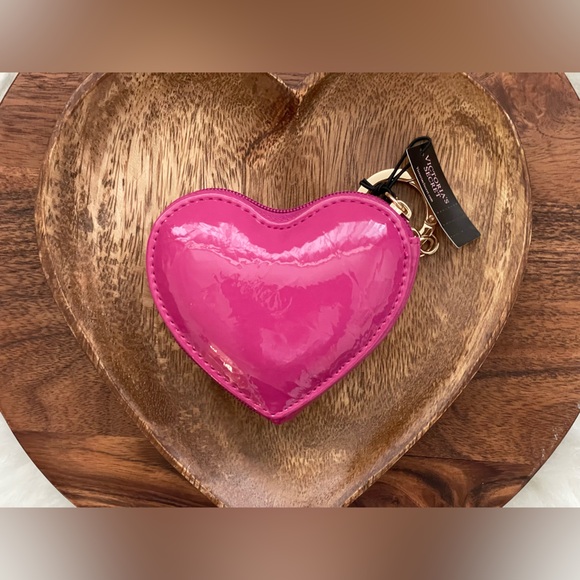 VICTORIAS SECRET Pink Patent Leather Zip Around Coin Case w/Gold Tone Hardware - Picture 3 of 6